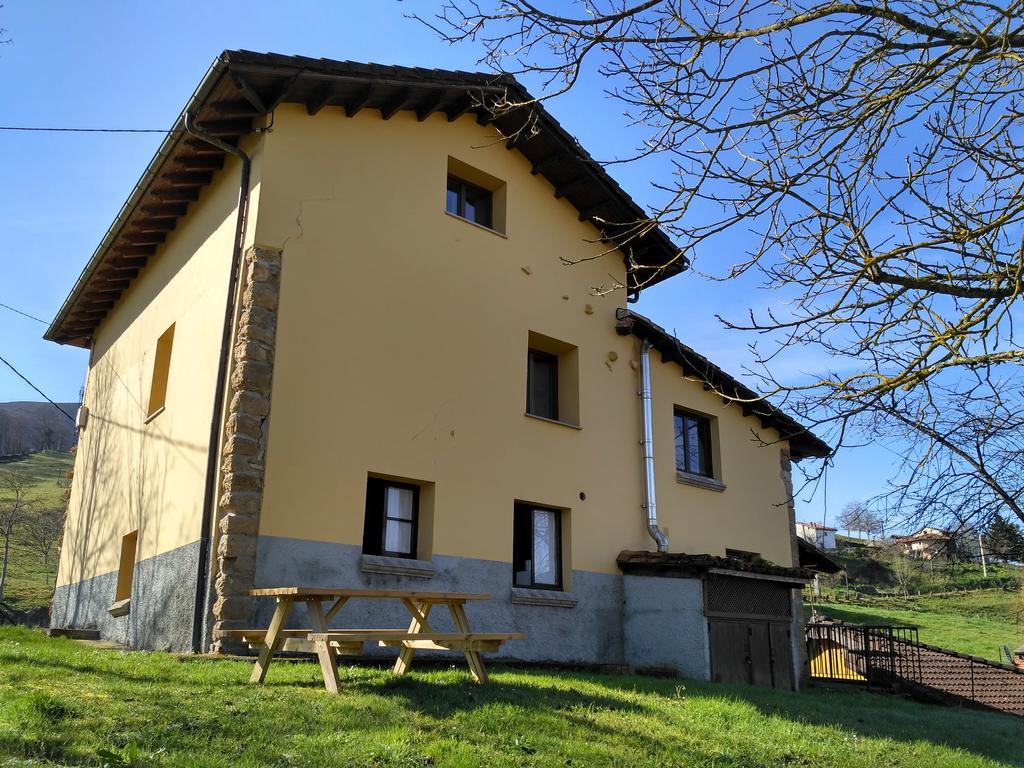 Apartamentos La Corona Llames de Parres Bagian luar foto